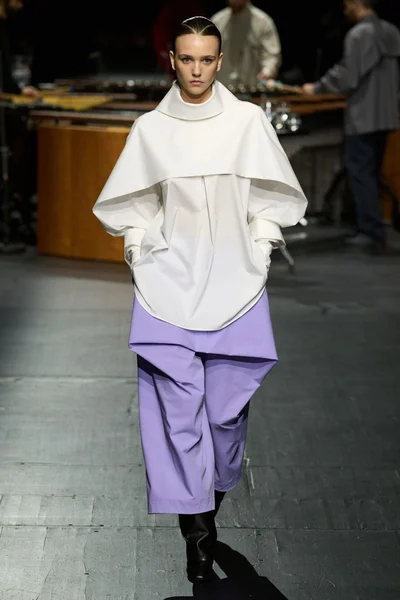 Look 2